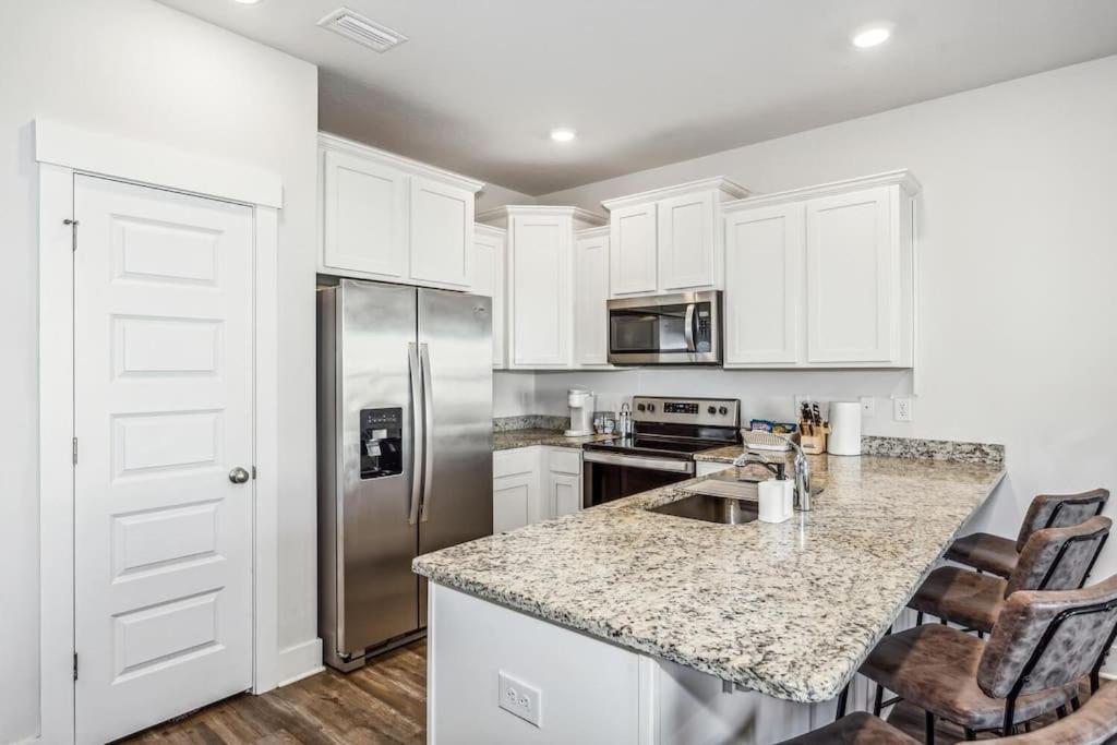 Luxury Townhome Near Downtown And Pensacola Beach Exterior photo