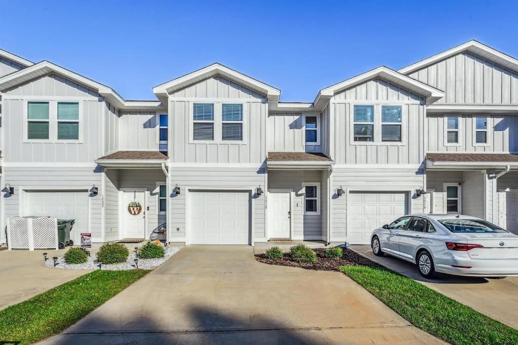 Luxury Townhome Near Downtown And Pensacola Beach Exterior photo